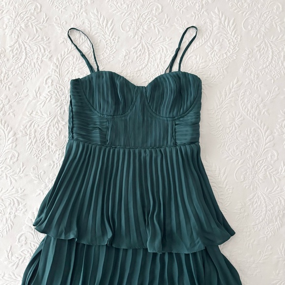 NWOT Lulus Cascading Crush Emerald Green Tiered Bustier Midi Dress XSmall - Picture 3 of 7